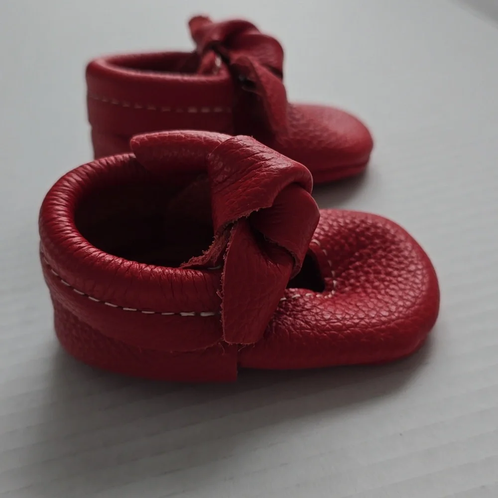 Freshly Picked Fire Engine Red Knotted Bow Baby Shoe Mary Jane Soft Sole Size 1